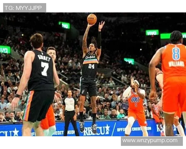 周琦在对阵马刺的比赛中展现出色表现引发球迷热议与期待